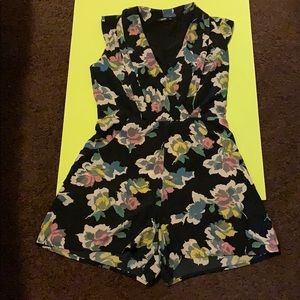 @ Oasis Women’s Romper Size 12